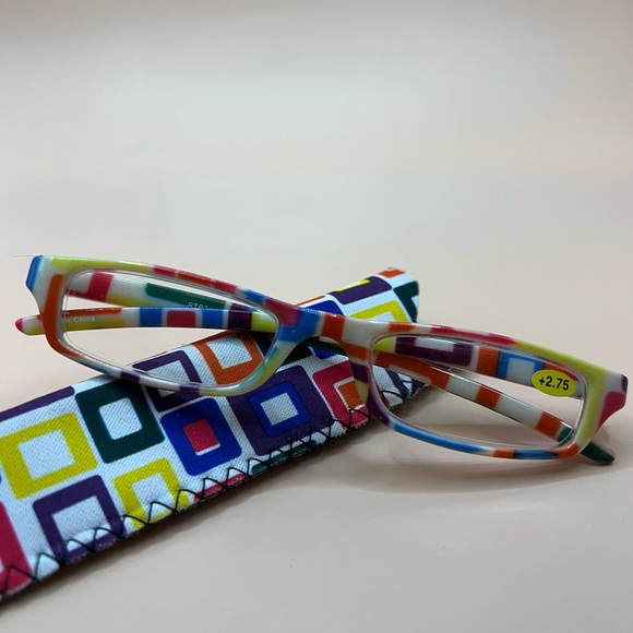 NEW GEOMETRIC NARROW READERS. FEATURES MULTI-COLOR DESIGN WITH MATCHING CASE - Picture 4 of 8